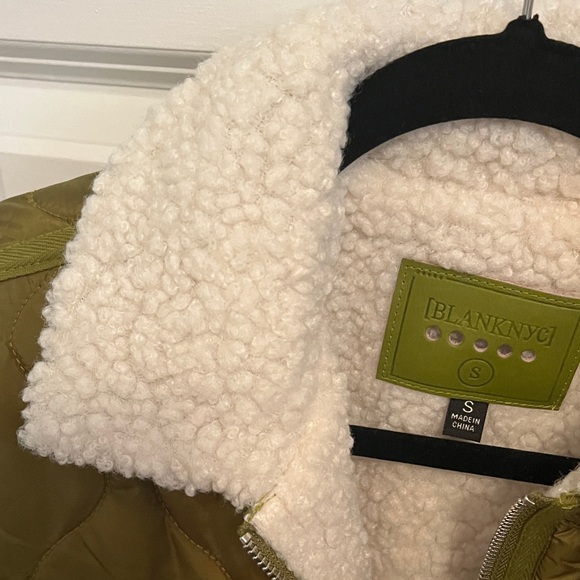 Blank NYC Olive Green Quilted Puffer Jacket with White Accents Women Small (S) - Picture 4 of 15